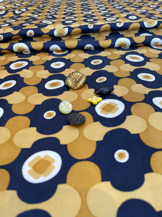 Geometric lightweight silk