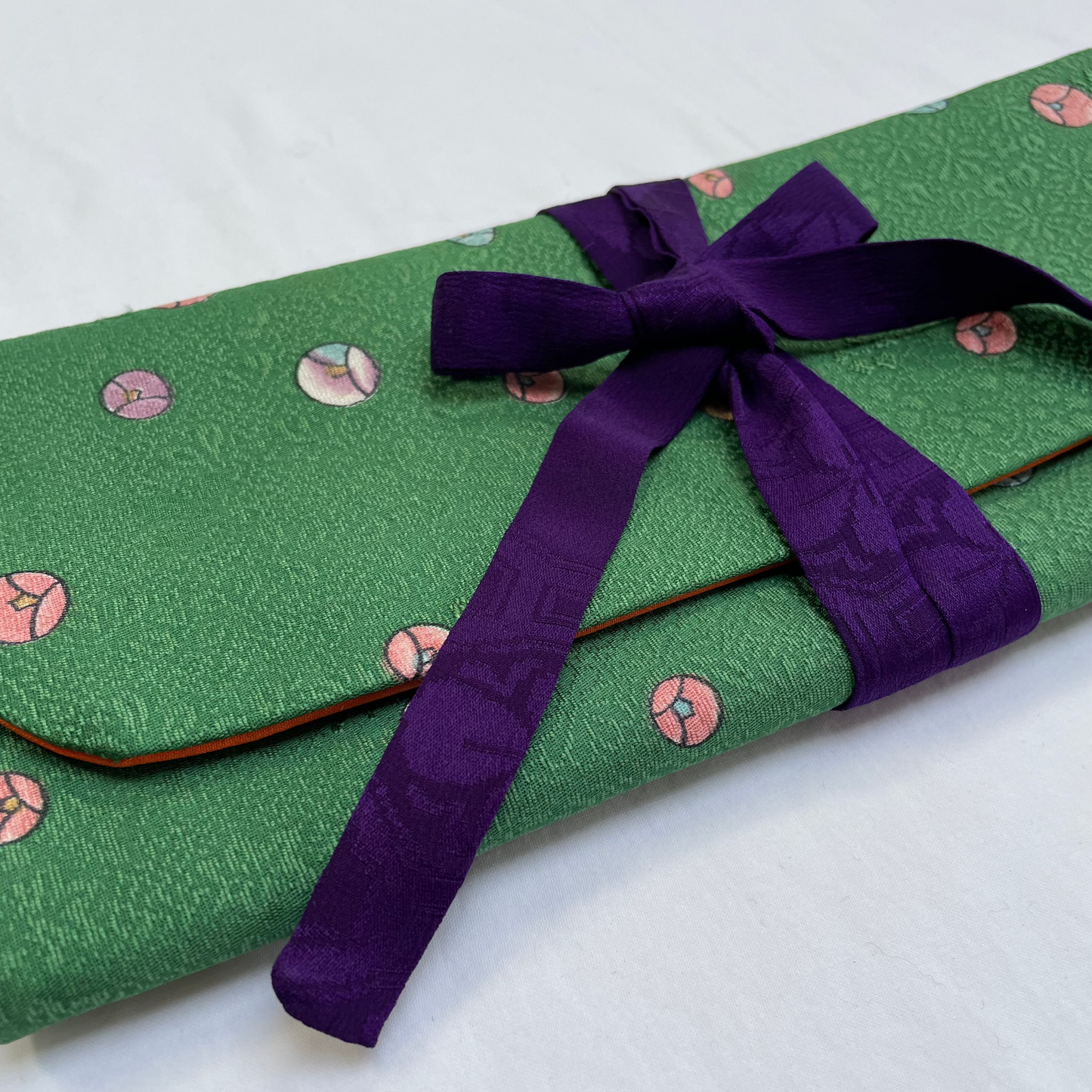Green floral silk jewellery roll